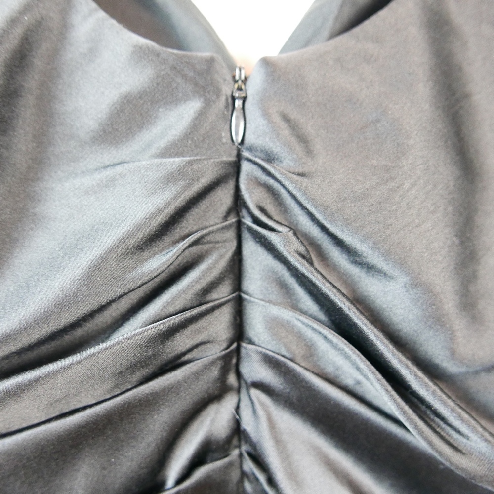 LBD !! CACHE Ruched Body Con in silky poly. WOW! - Picture 3 of 5